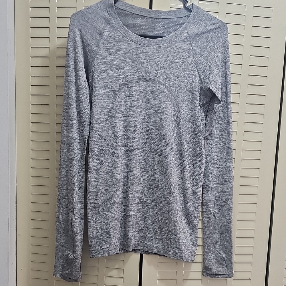 Women's Heather Gray Long Sleeve Top